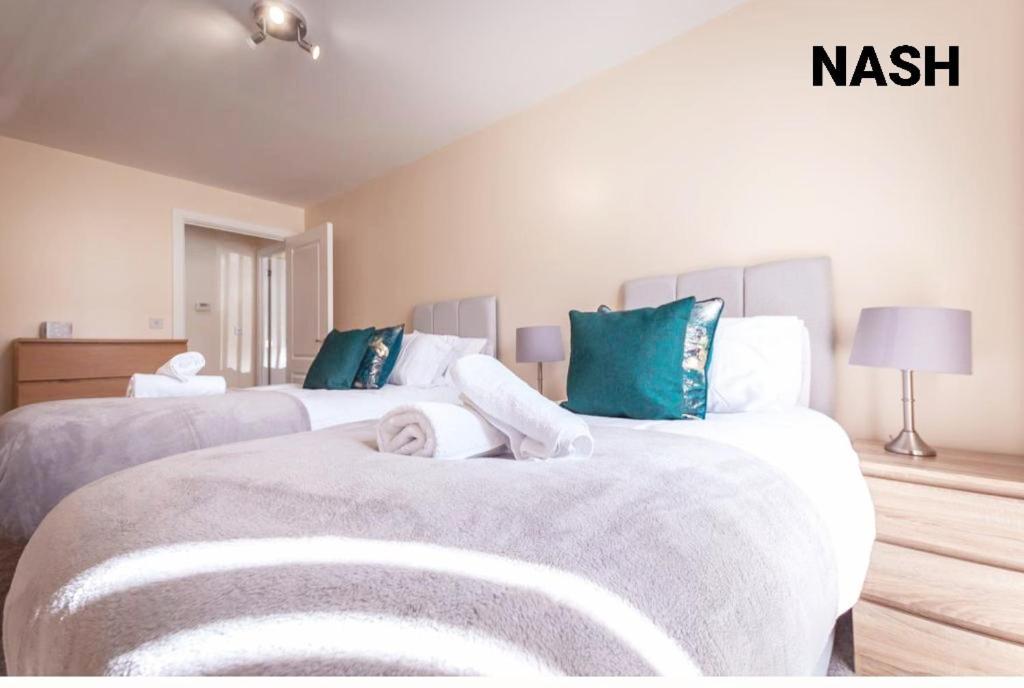 Stylish 2 Bedroom Apartment-Short Term Lets & Serviced Accomodation Reading Eksteriør billede
