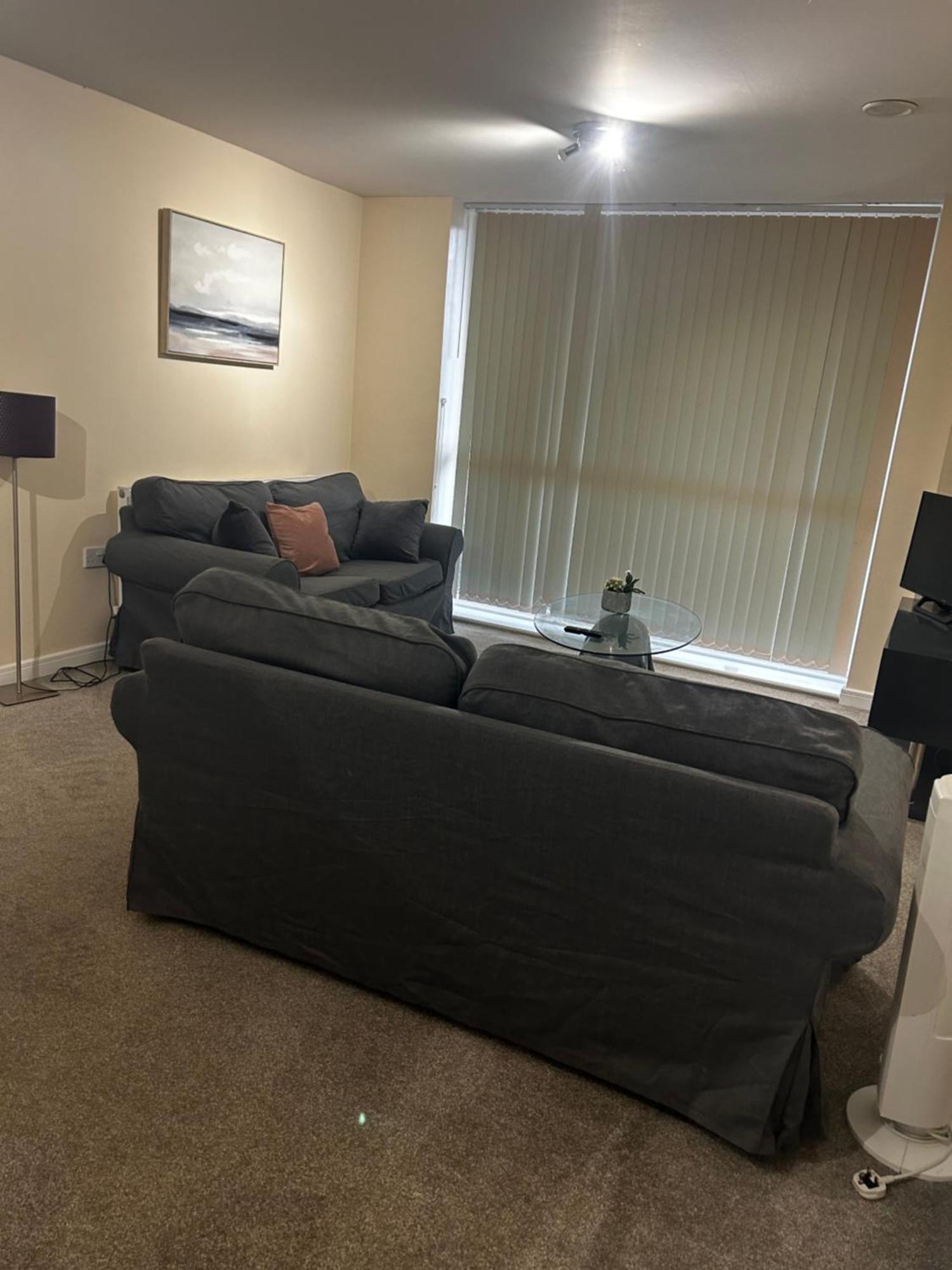 Stylish 2 Bedroom Apartment-Short Term Lets & Serviced Accomodation Reading Eksteriør billede